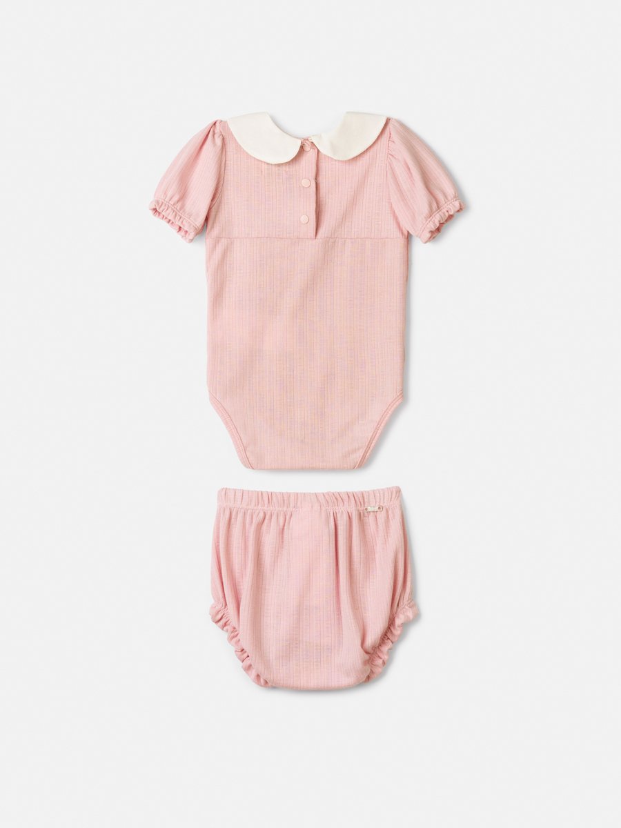 Pink Set with Floral Embroidery on the Golinha