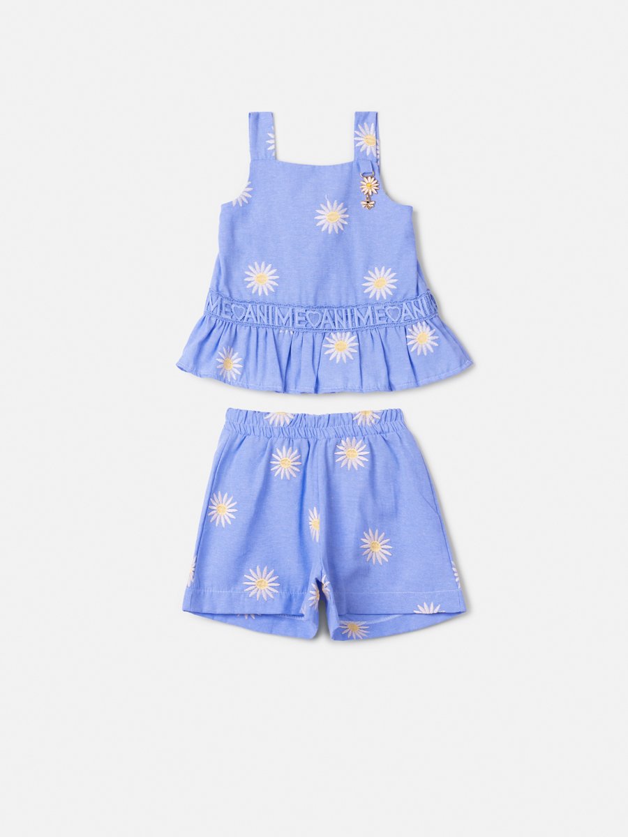 Blue Set with Embroidered Daisies