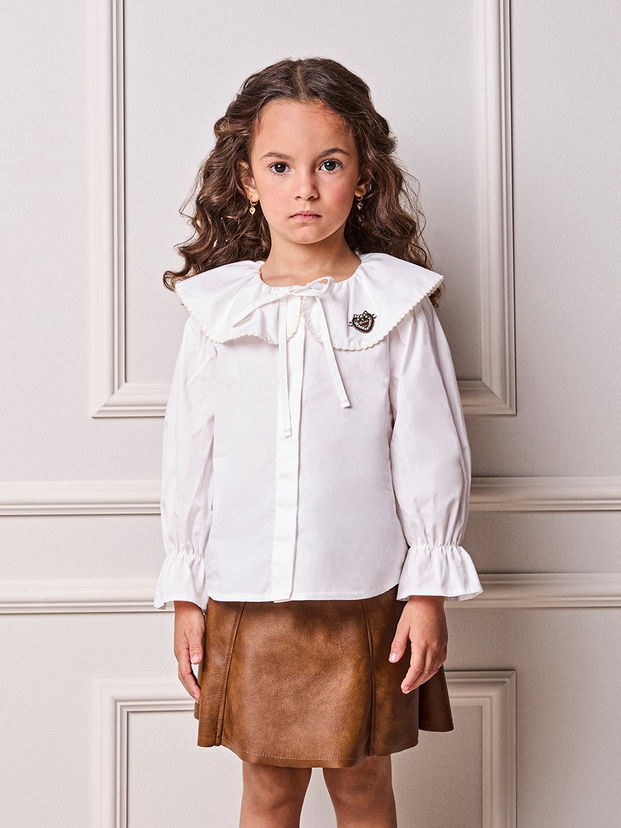 Animê Girls' Shirt – Oversized Collar and Sleeve Trim